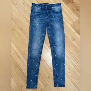 I am selling a beautiful jean pants brand American eagle size 6 does not stretch